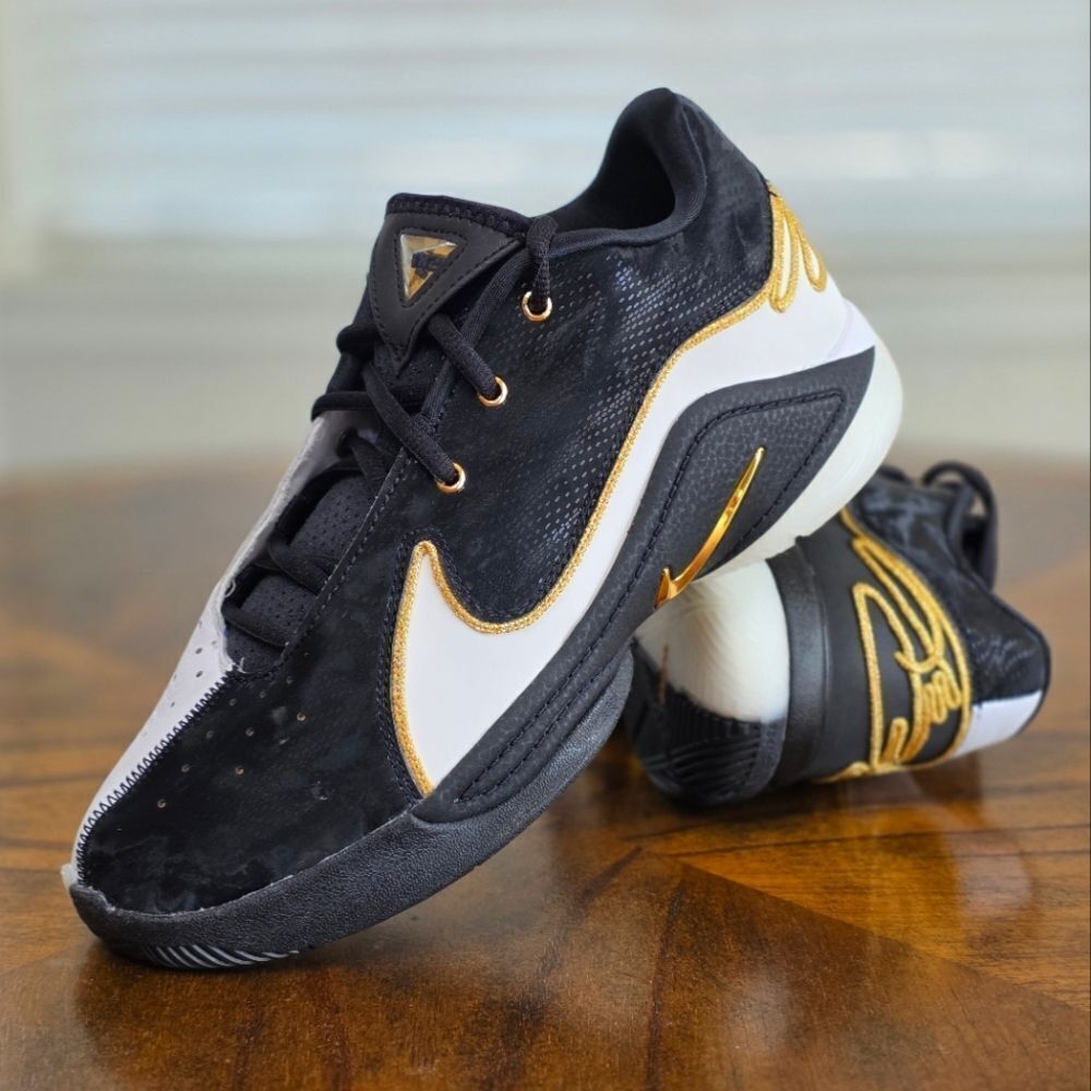 Nike LeBron XXII BHM Black White Basketball Shoes Gold Zoom HV8616-100 Men's 7